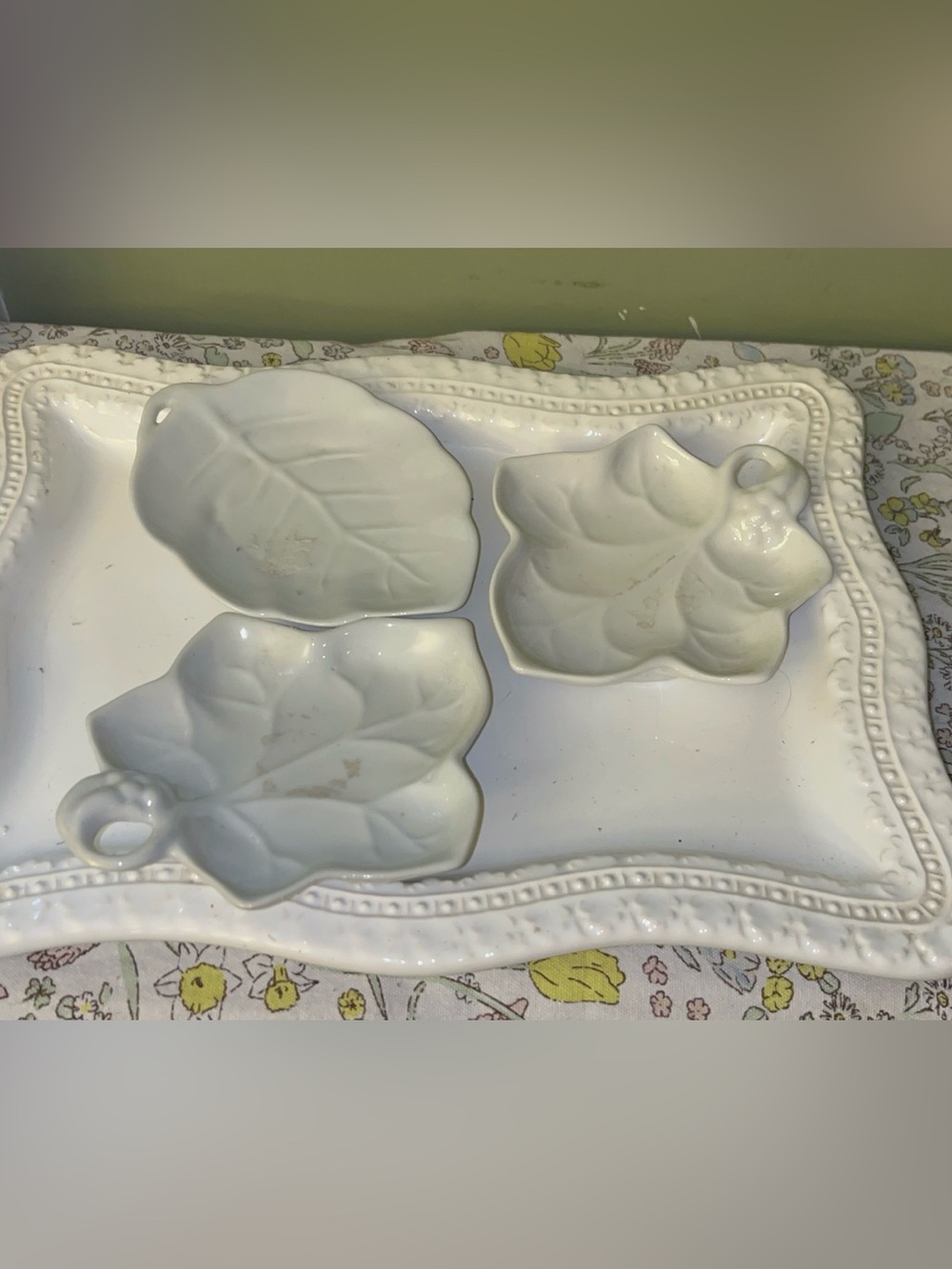 Lillian Vernon Whote Porcelain Leaf Trinket Dishes Set of 3
